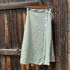 📦SOLD📦 High-waisted polka dot midi skirt